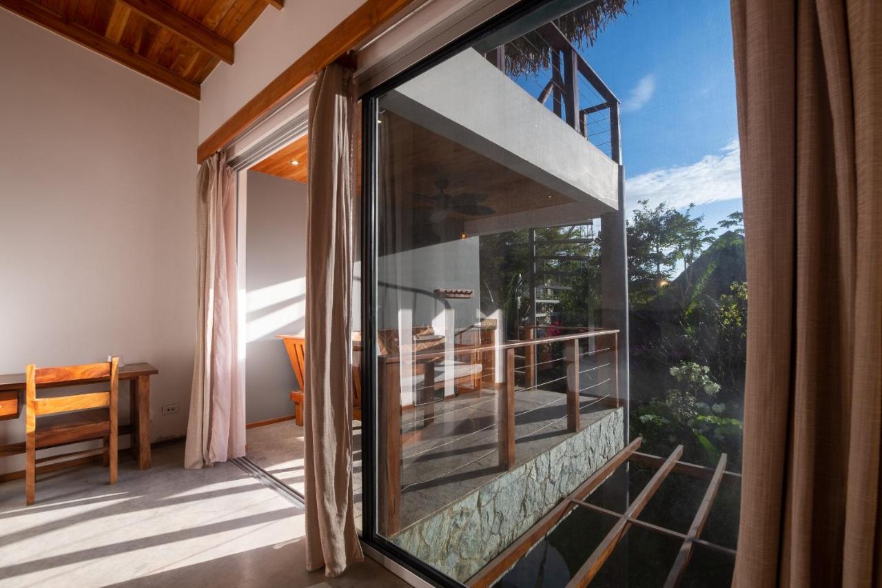 Iluminar Beachfront Suites Nosara Ngoại thất bức ảnh