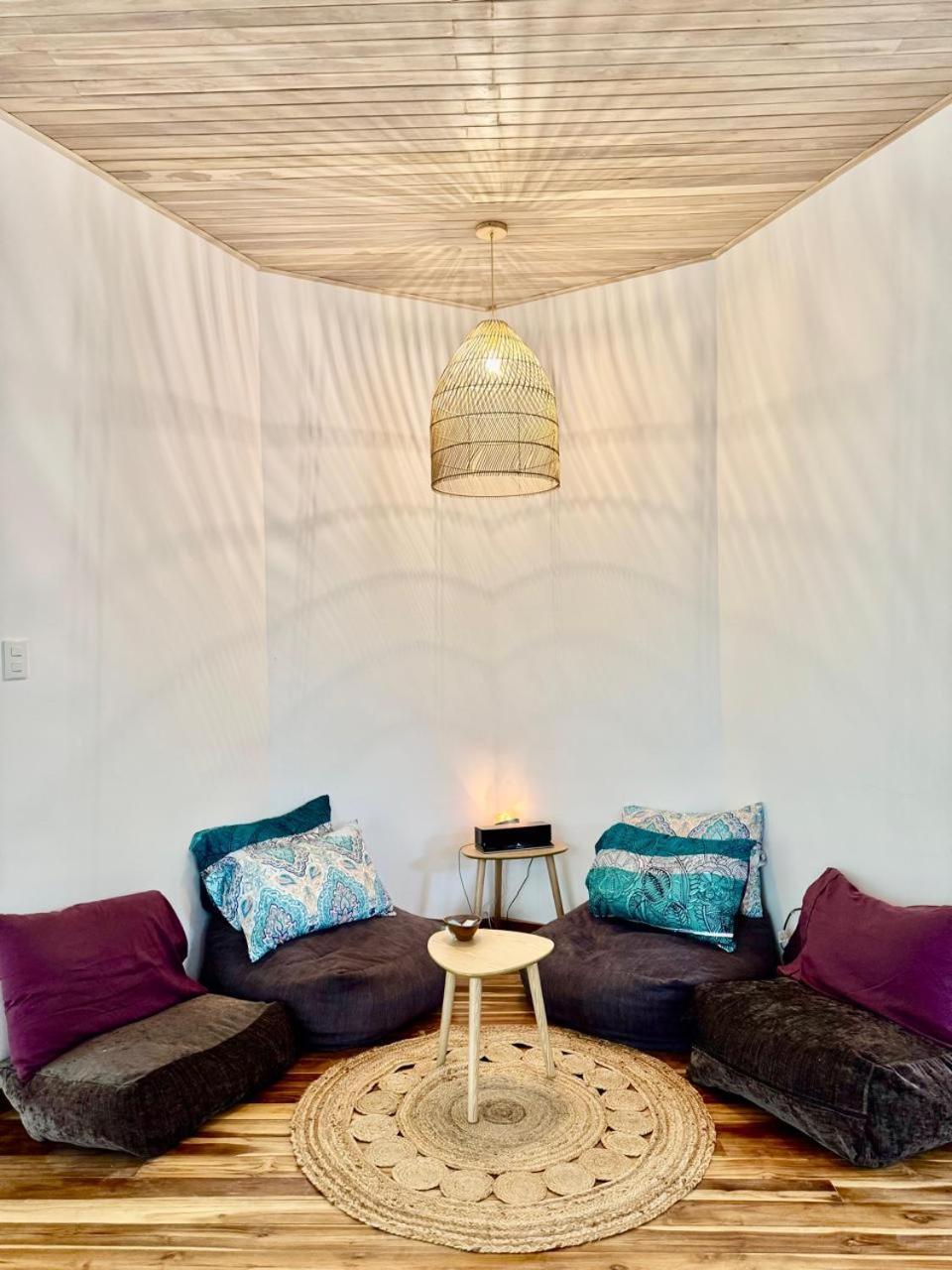 Iluminar Beachfront Suites Nosara Phòng bức ảnh